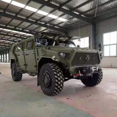 الصين دونغفنغ على الطرق الوعرة سيارة قيادة عسكرية مضادة للرصاص 4x4 محرك ديزل 300 حصان