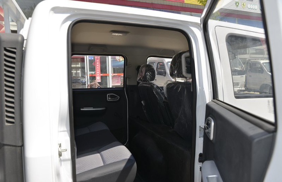 4.5T شاحنة بضائع خفيفة 4 × 2 محرك ديزل شاحنة لوري صغيرة صف مزدوج 5 مقاعد