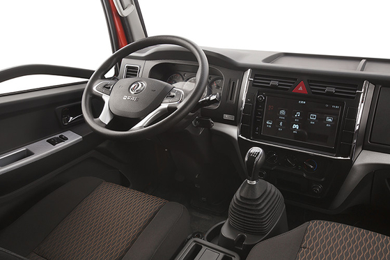 1730mm العرض Dongfeng Light Cargo Truck GVW 3.5T - 4.5T Cab NISSAN Engine