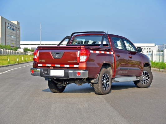 Light Cargo 4x4 Pickup Truck Transport 2m مقاعد جلدية قاعدة عجلات 3500mm