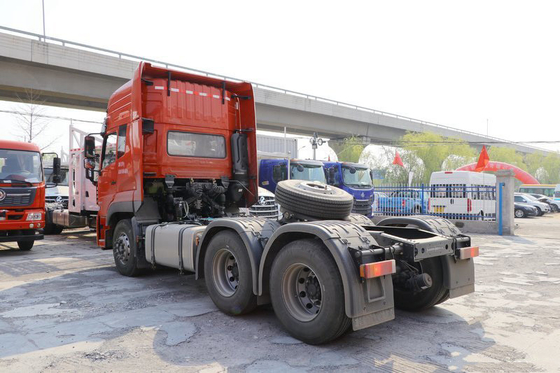 6 × 4 دونغفنغ شاحنة جرار وزن 40 طن 400hp ديزل قوة