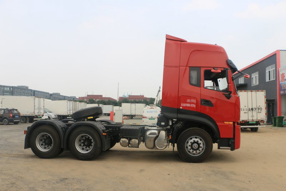 شاحنة جرار ديزل Dongfeng 560hp Max Torque 2650N.m لنقل البضائع