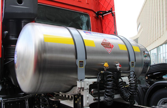 LNG 6x4 شاحنة جرار للخدمة الشاقة 470hp كتلة الجر 39.5 طن النقل اللوجستي