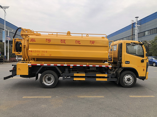شاحنة الصرف الصحي البلدية شفط مياه الصرف الصحي 165hp 10 Cbm خزان Euro 6 الانبعاثات