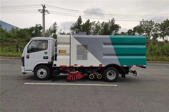 شاحنة الصرف الصحي البلدية بالديزل 4x2130 HP Wheelbase 3300mm Street Sweeper Truck