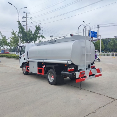 بنزين ديزل وقود ناقلة شاحنة 4x2 Wheel 4.5 Cbm Kerosene Oil Transportation Truck