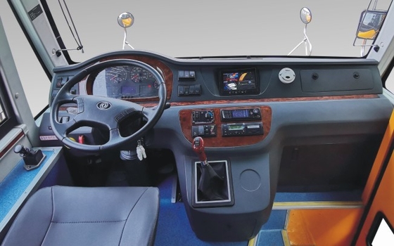 حافلة مدرسية للأطفال الابتدائية بطول 6 أمتار WEICHAI Diesel 120hp Standard ABS Yellow Shuttle Bus
